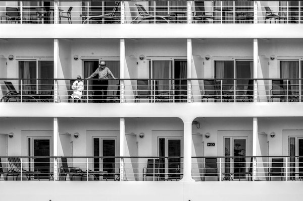 Crafting Your Own Adventure: A Complete Guide to Exploring Edinburgh"s Historic Streets on Foot